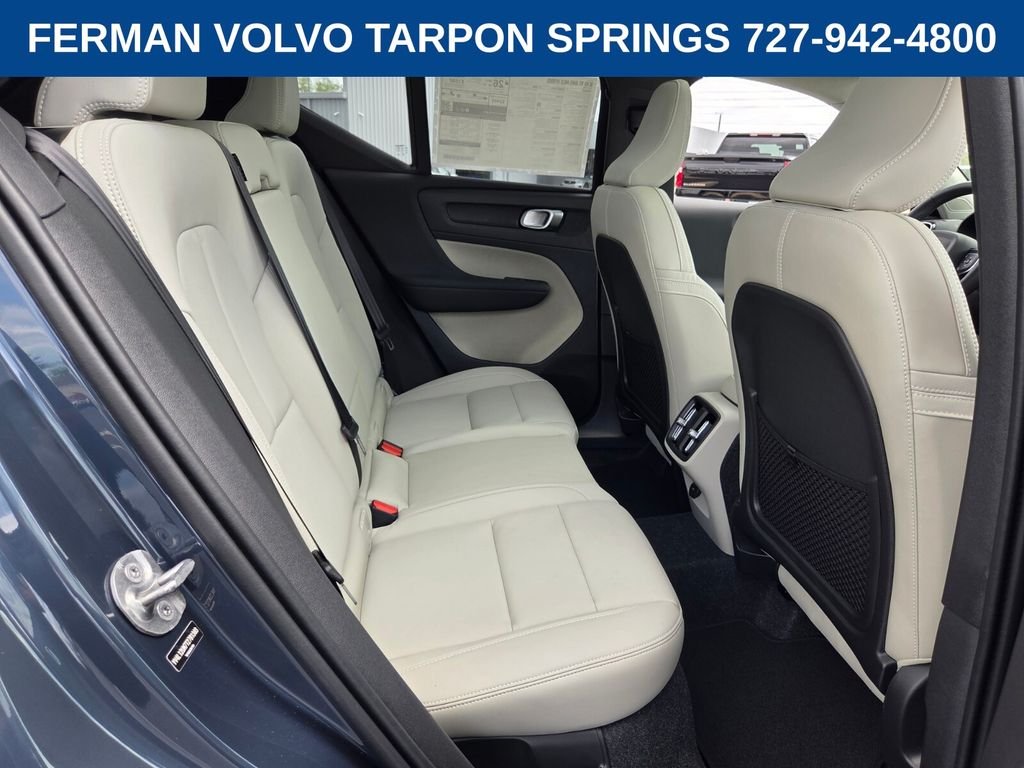 2026 Volvo XC40 Ultra - Photo 18