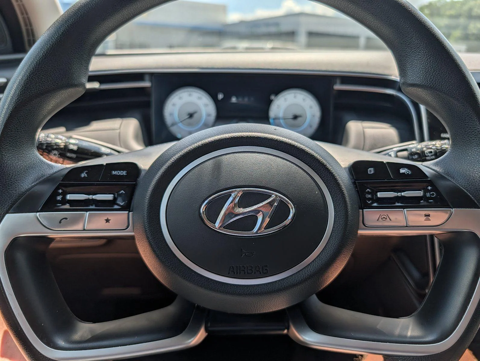 Used 2024 White Pearl Hyundai SEL image 21