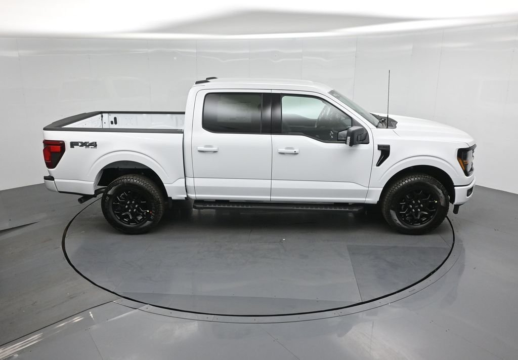New 2026 Oxford White Ford XLT image 37