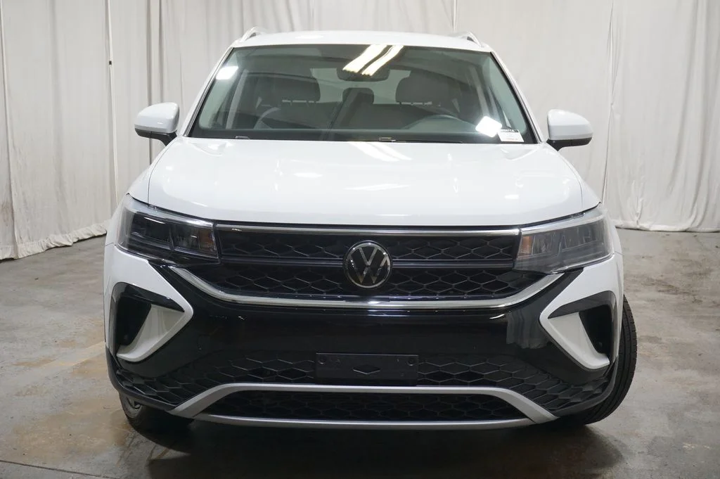 Certified Used 2023 White Volkswagen 1.5T SE image 5