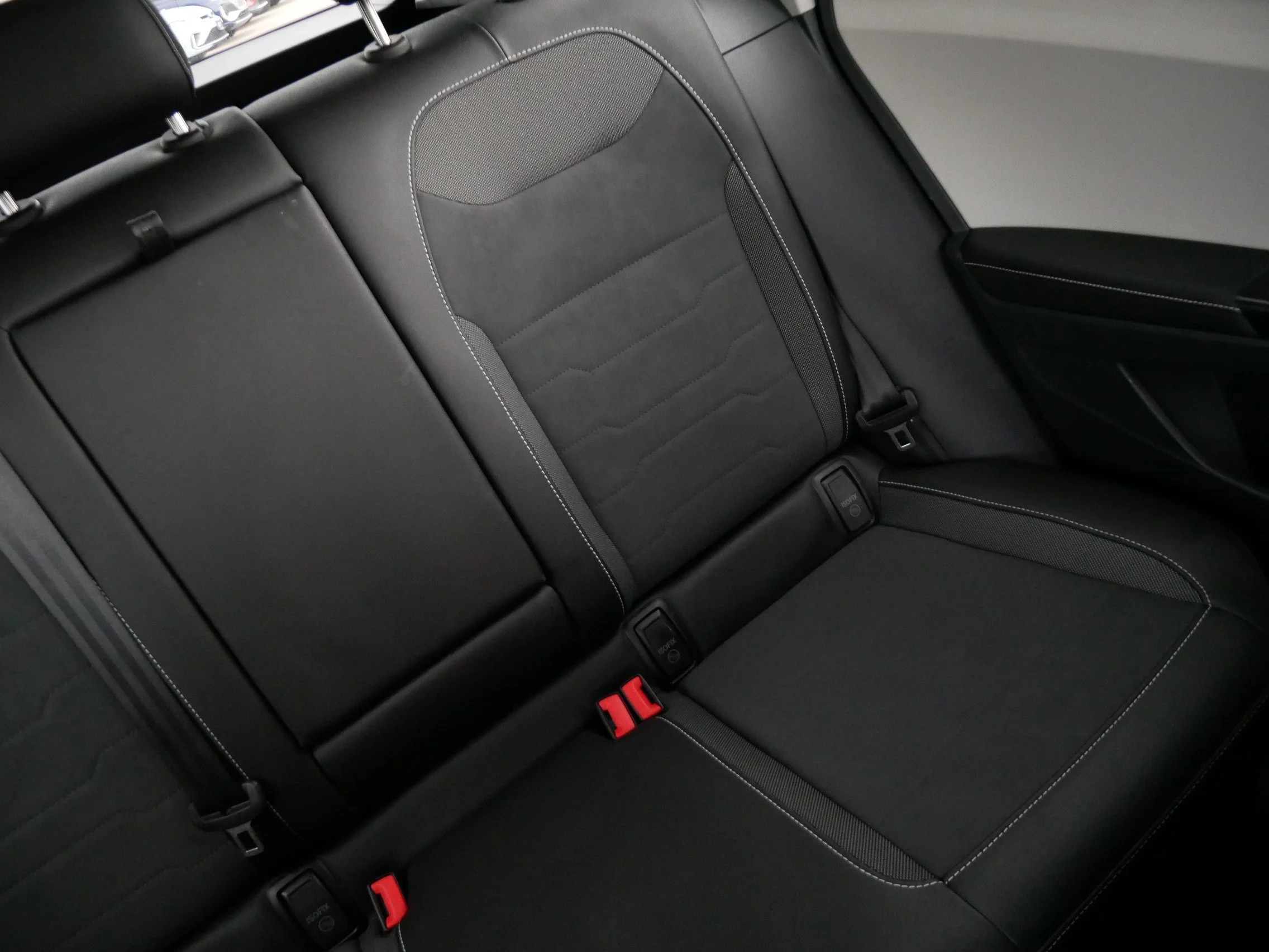 Used 2025 Black Volkswagen SE image 14