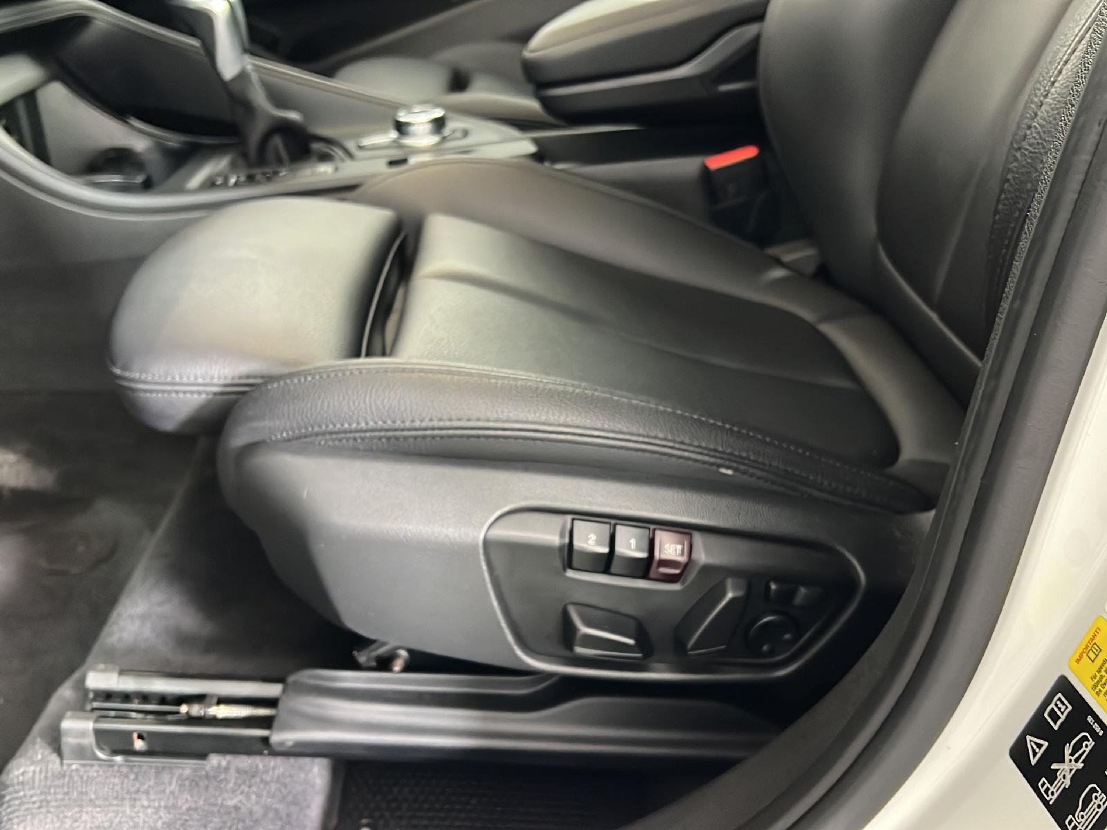 Used 2019 Alpine White BMW xDrive28i image 15