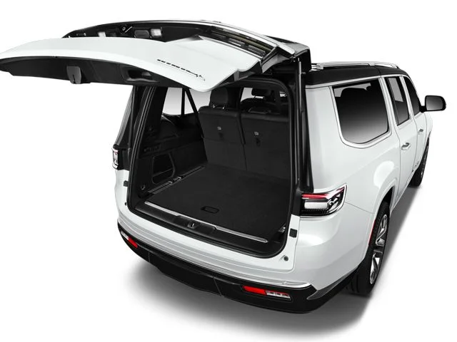 Used 2024 Baltic Gray Metallic Clearcoat Jeep Series II image 7
