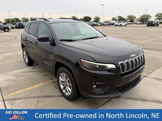 Used 2022 Diamond Black Crystal Pearlcoat Jeep Latitude Lux image 6
