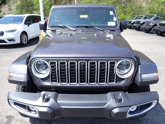 New 2026 Granite Crystal Metallic Clear-Coat Exterior Paint Jeep Sahara image 10