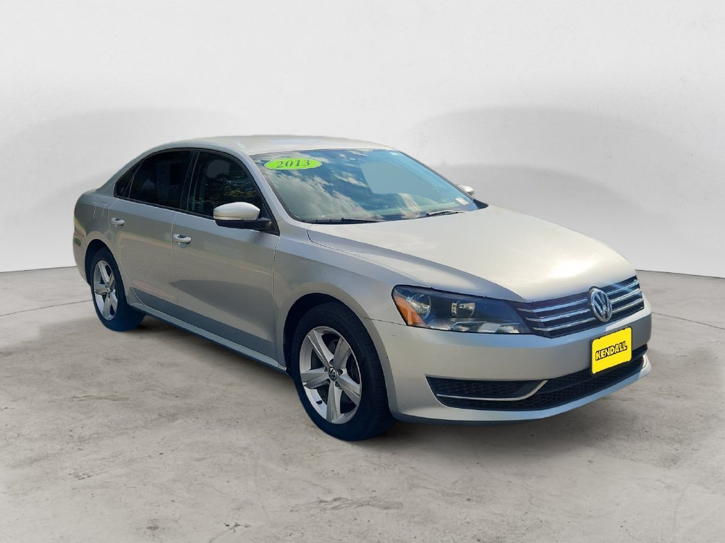 Used 2013 Silver Volkswagen 2.5 S image 3