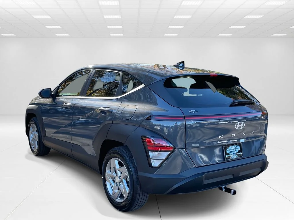 New 2026 Gray Hyundai SE image 4