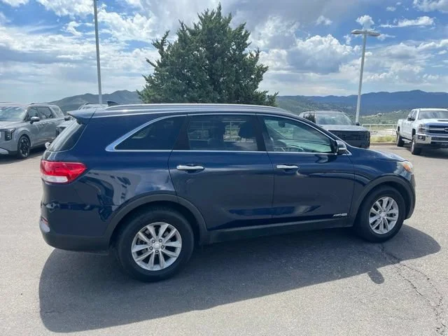Used 2018 Blaze Blue Kia LX V6 image 7