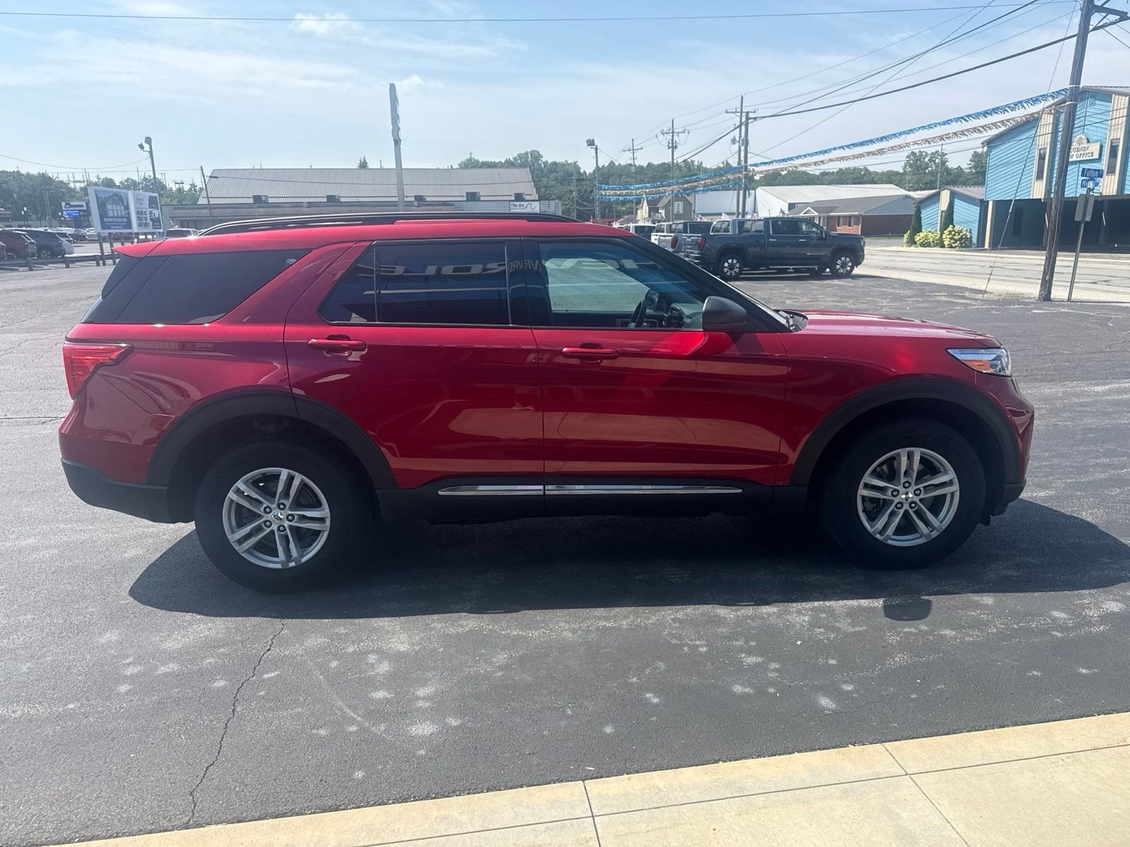 Used 2024 Red Ford XLT image 9