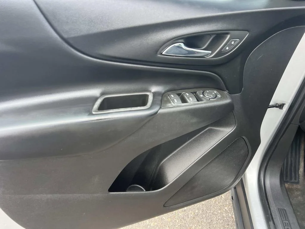 2022 Chevrolet Equinox LT - Photo 12