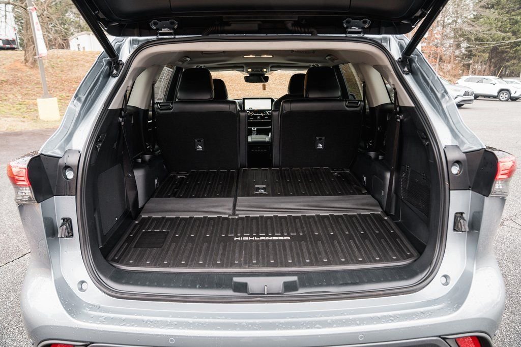 2023 Toyota Highlander Limited - Photo 7
