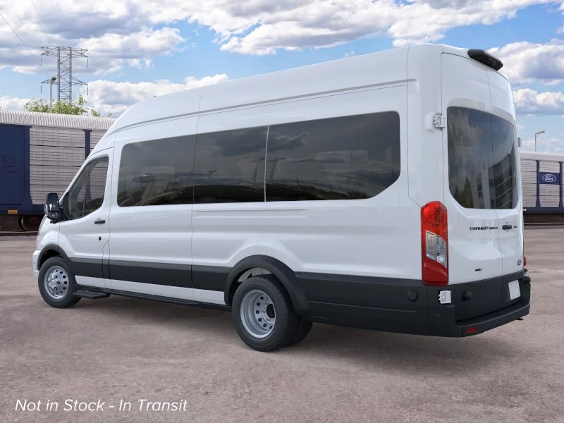 New 2026 Oxford White Ford Passenger Van XLT image 4