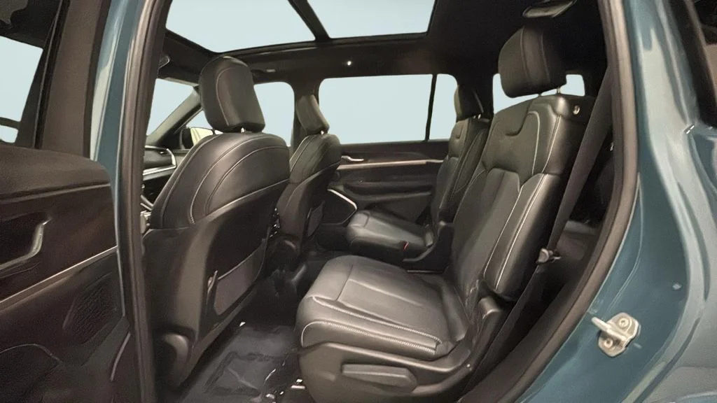 New 2026 Steel Blue Exterior Paint Jeep Limited image 12
