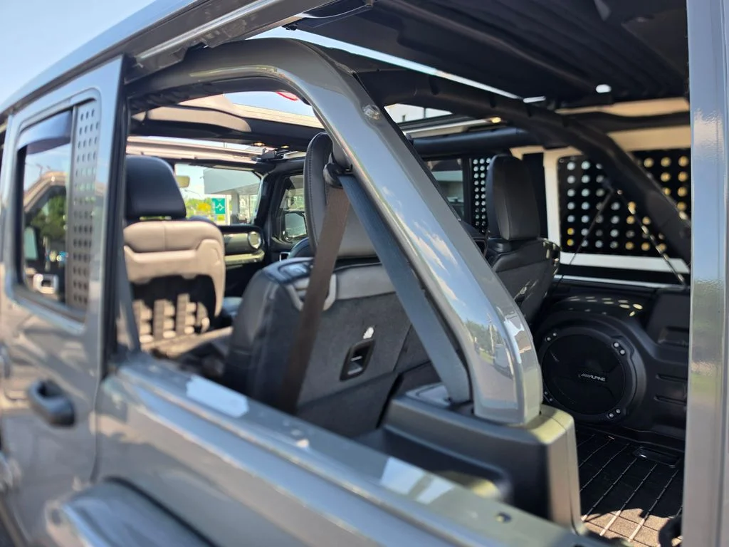 Used 2021 Gray Jeep Unlimited Rubicon 392 image 28