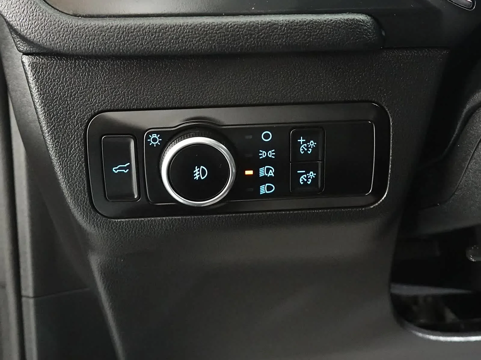 Used 2025 Agate Black Ford Platinum image 16