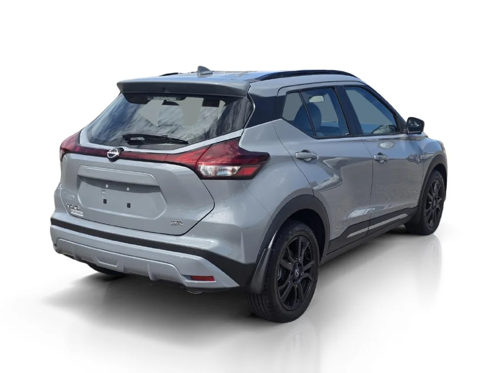 Used 2024 Gray Nissan SR image 7