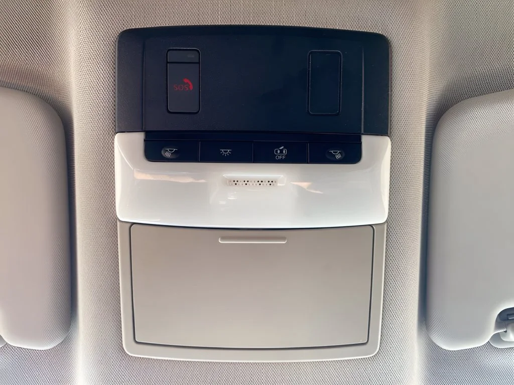 Used 2024 Gray Nissan SV image 18