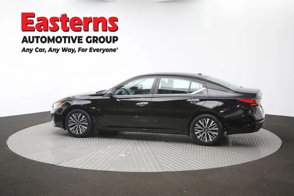 Used 2024 Black Nissan 2.5 SV image 62