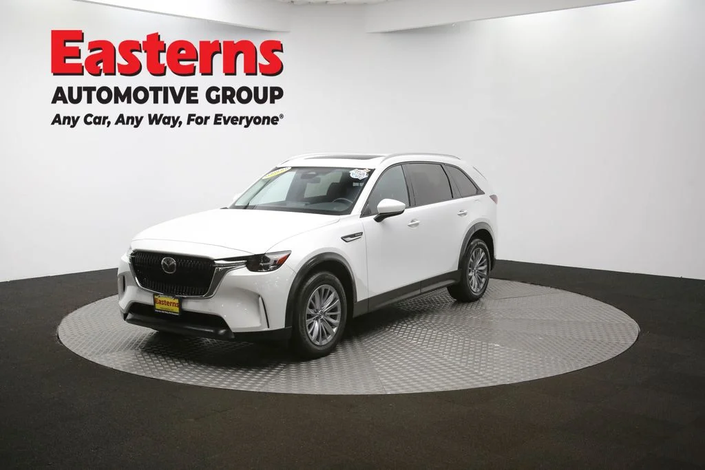 Used 2024 White Mazda Preferred image 58