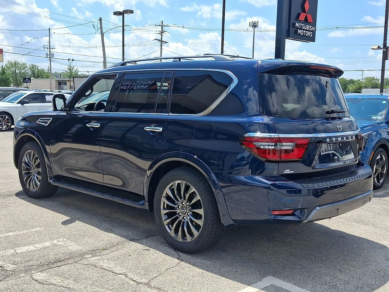 Used 2023 Blue Nissan Platinum image 4