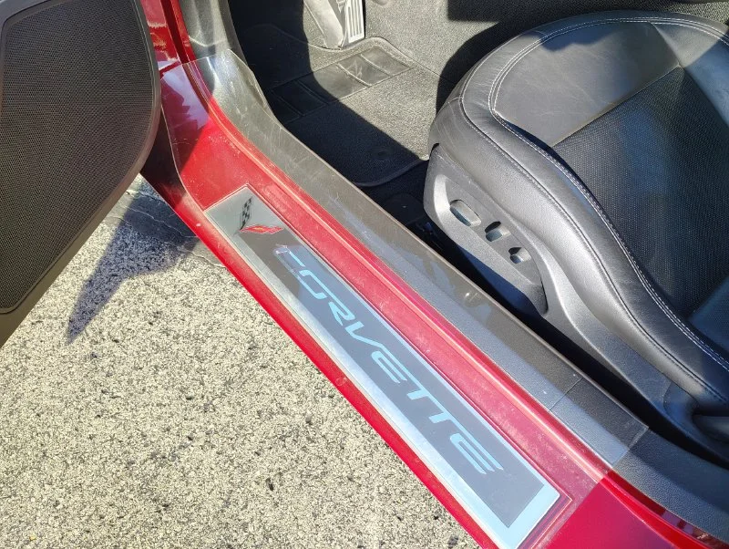 Used 2015 Red Chevrolet Stingray image 19