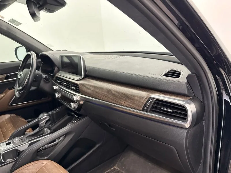 Used 2021 Black Kia SX image 17