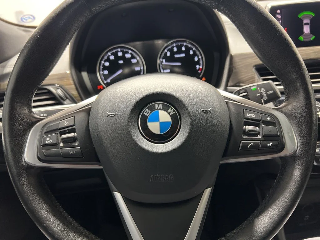 Used 2022 Black BMW xDrive28i image 40