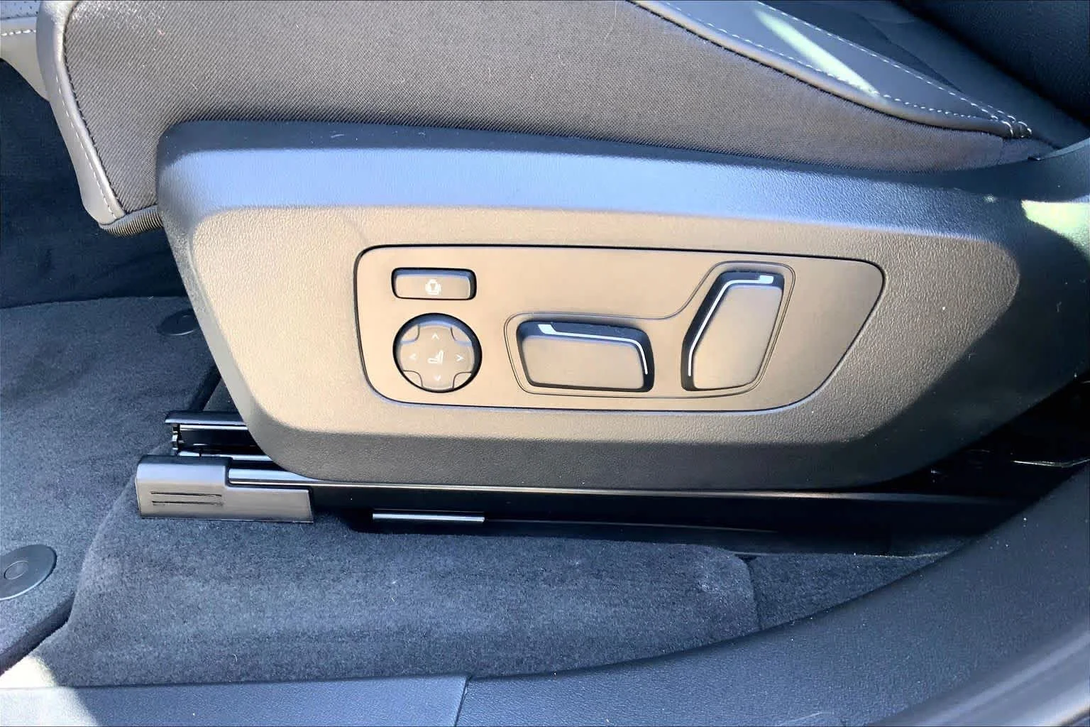 New 2026 Skyscraper Grey Metallic BMW 30 xDrive image 16