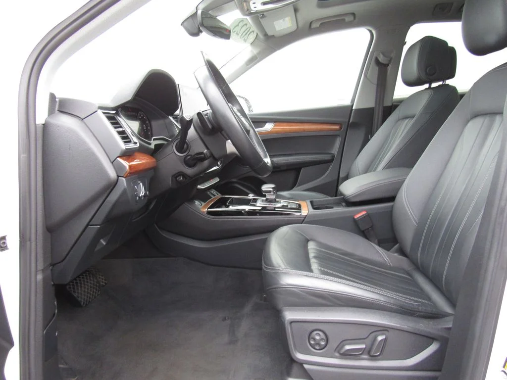 2023 Audi Q5 Premium Plus - Photo 11