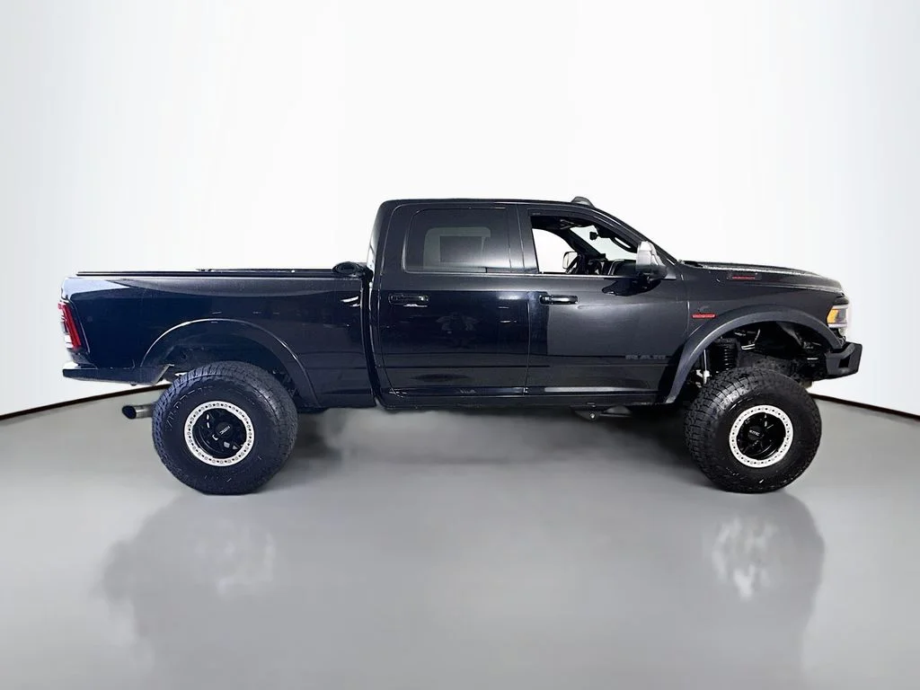 Used 2021 Diamond Black Ram Laramie image 15