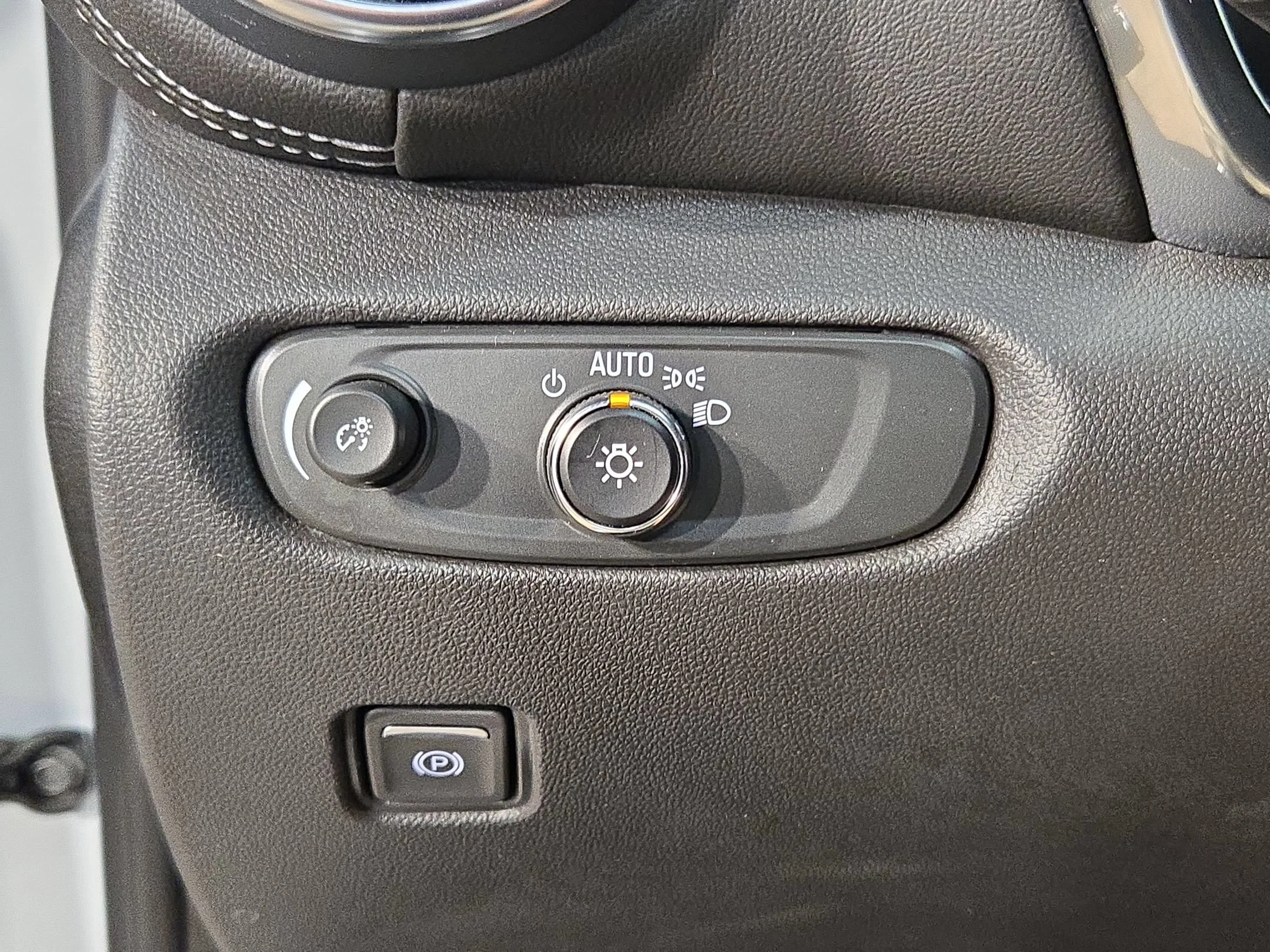 2025 Chevrolet Blazer 2LT - Photo 24