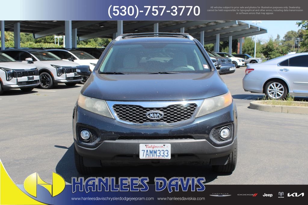 Used 2012 Black Kia LX image 4