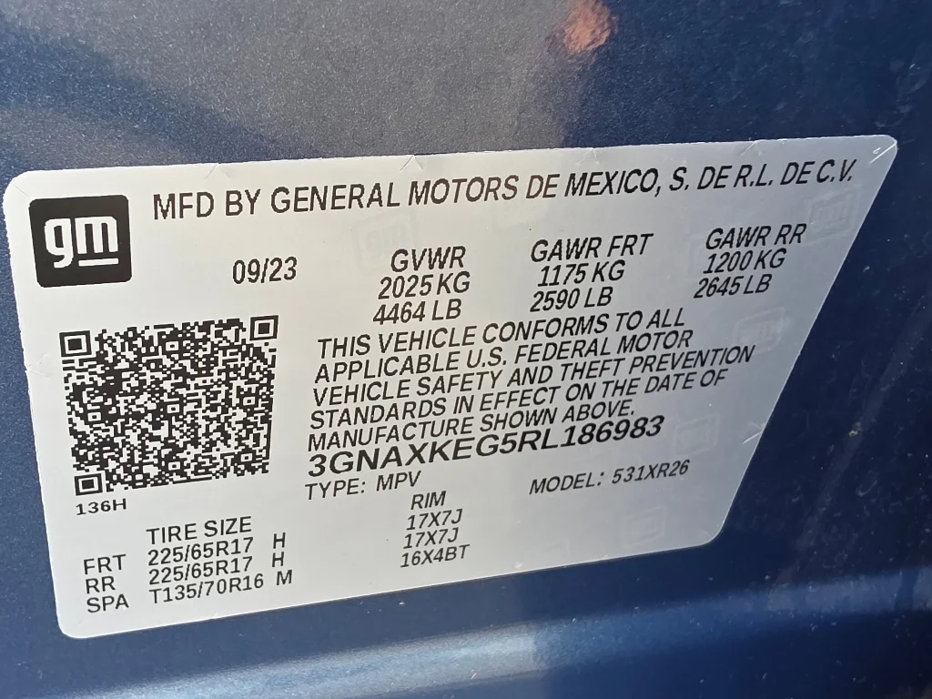 Used 2024 Lakeshore Blue Metallic Chevrolet LT image 35