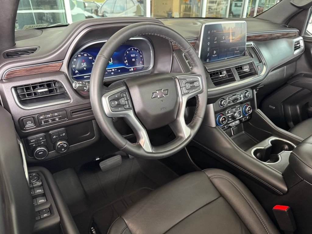 Used 2023 Black Chevrolet Z71 image 3