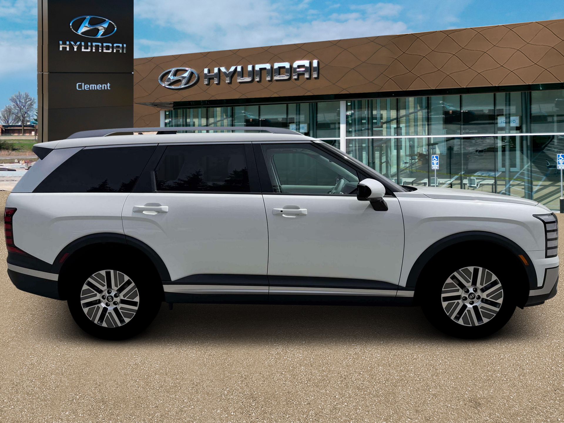 New 2026 White Hyundai SEL 8P image 9