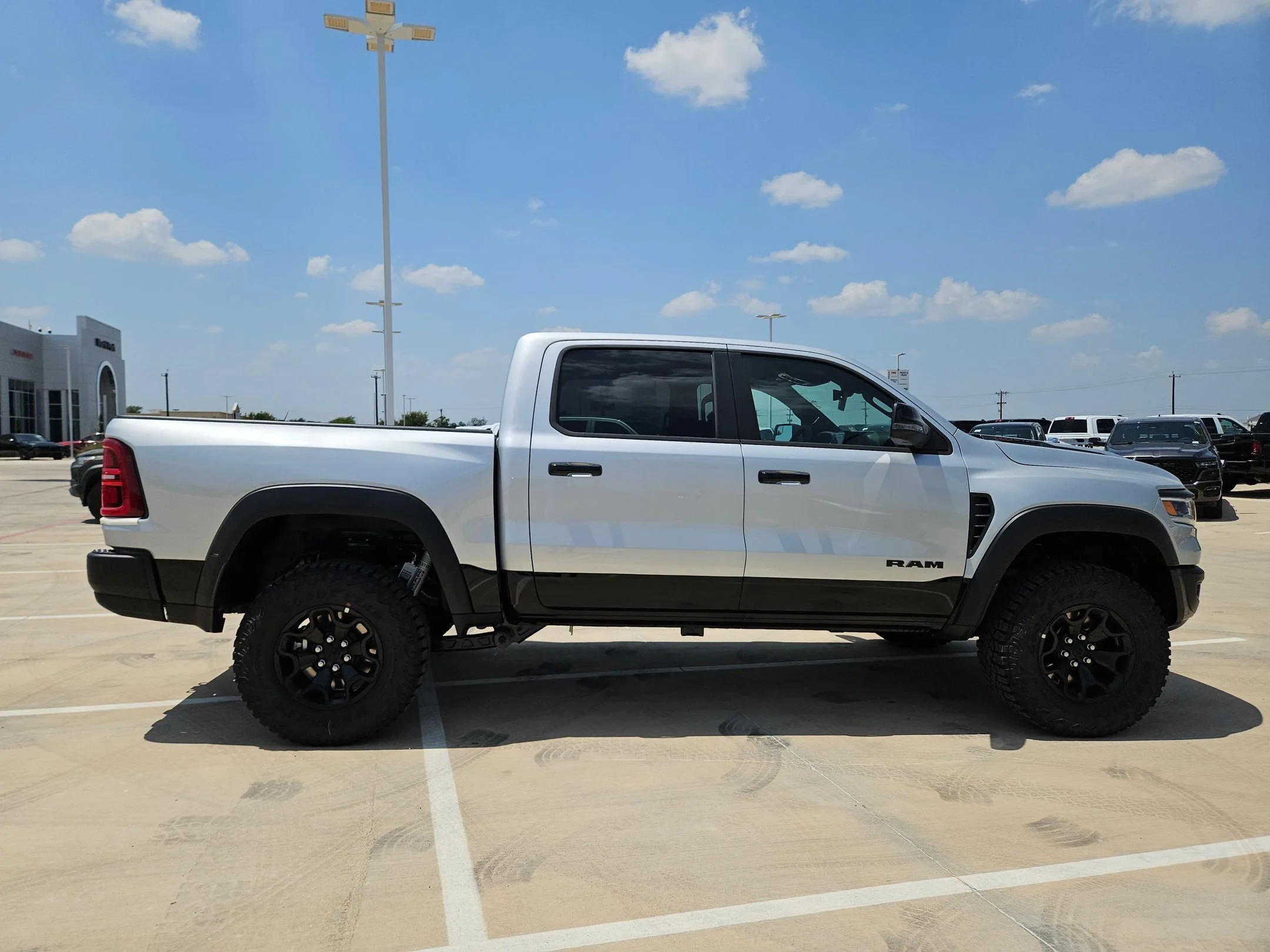 New 2026 Silver Zynith Exterior Paint RAM RHO image 2