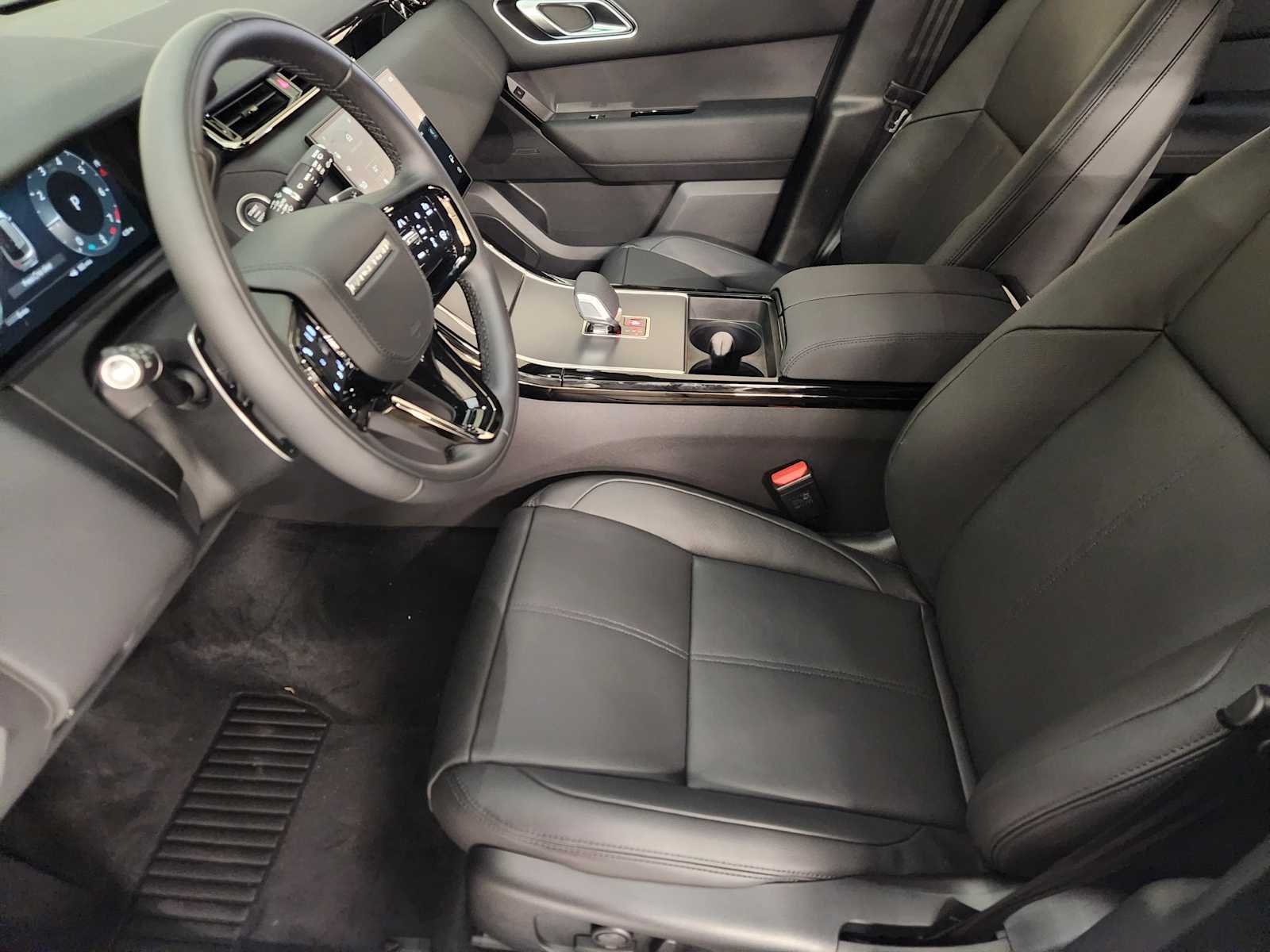 New 2026 Fuji White Land Rover S image 4