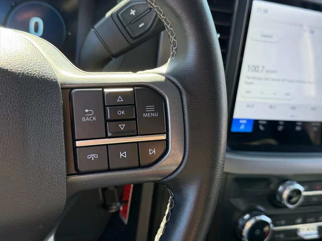 Used 2025 Blue Ford XLT image 20