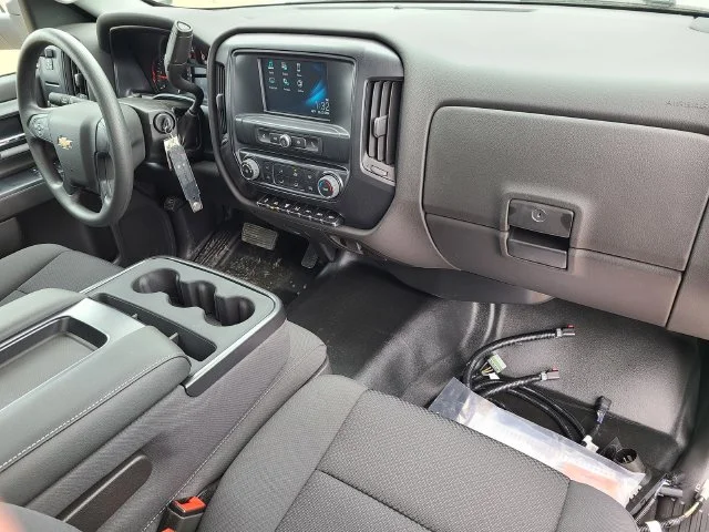 Used 2023 White Chevrolet 1WT image 17