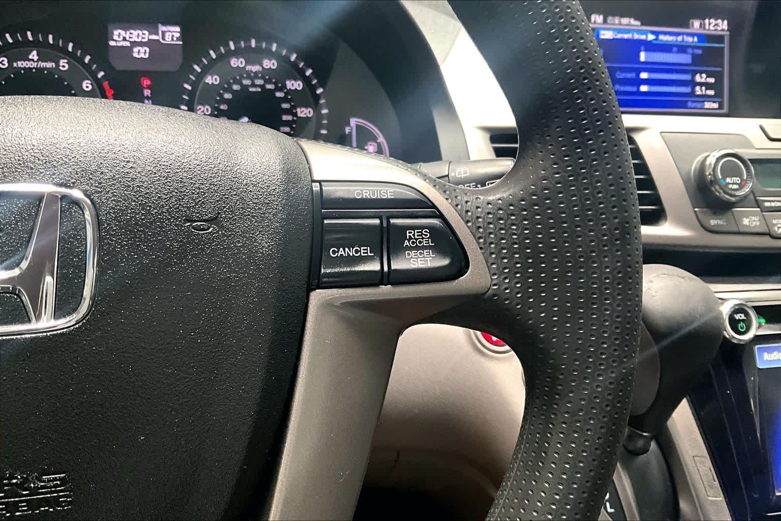 Used 2016  Honda SE image 23