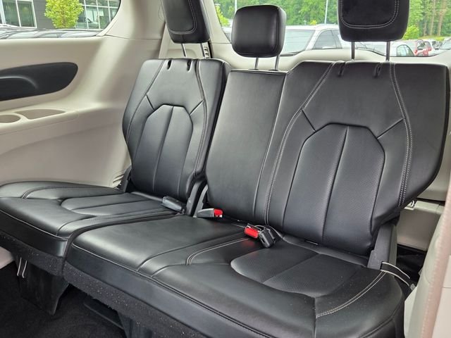 Used 2023 Black Chrysler Touring L image 12