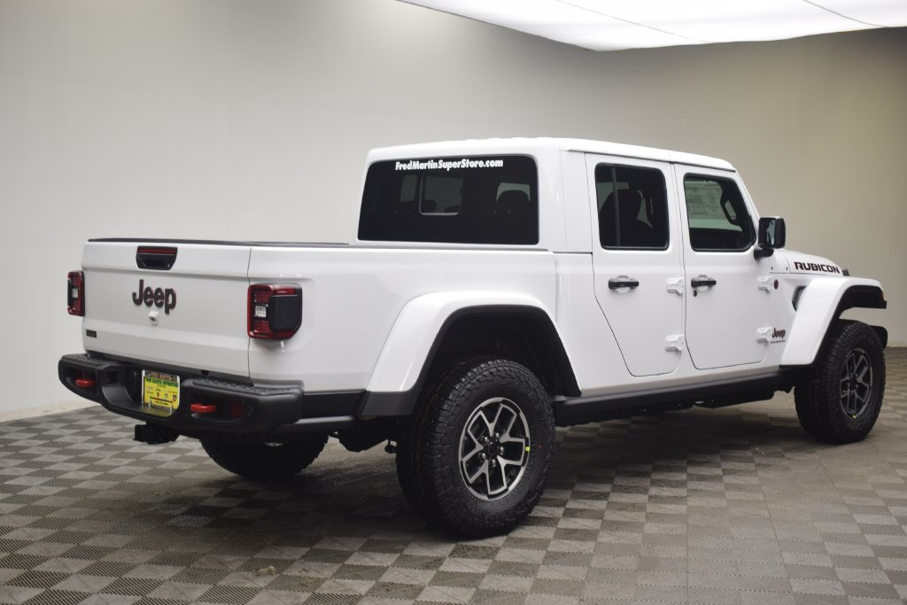 New 2026 Bright White Clear-Coat Exterior Paint Jeep Rubicon image 6