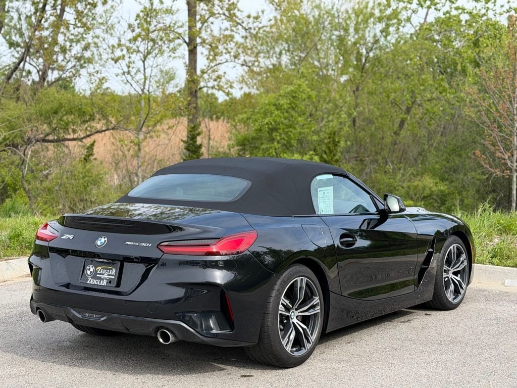 Used 2026 Black BMW sDrive30i image 6