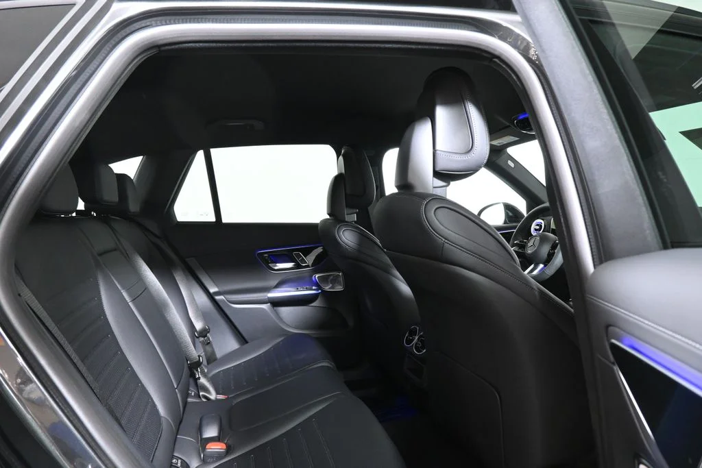 Used 2026 Gray Mercedes-Benz GLC 300 image 19
