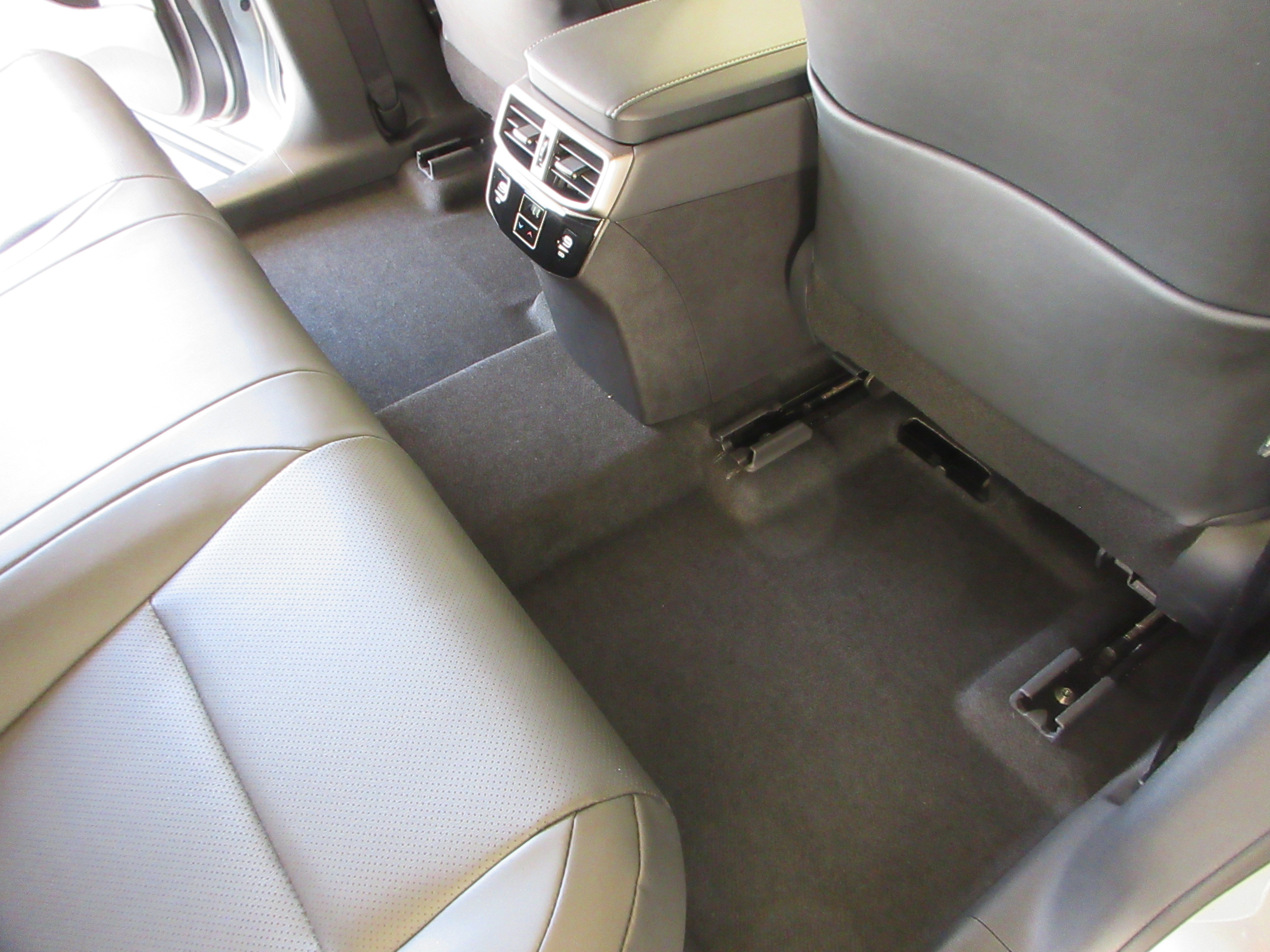 Certified Used 2025 IRIDIUM Lexus 350h Premium image 20