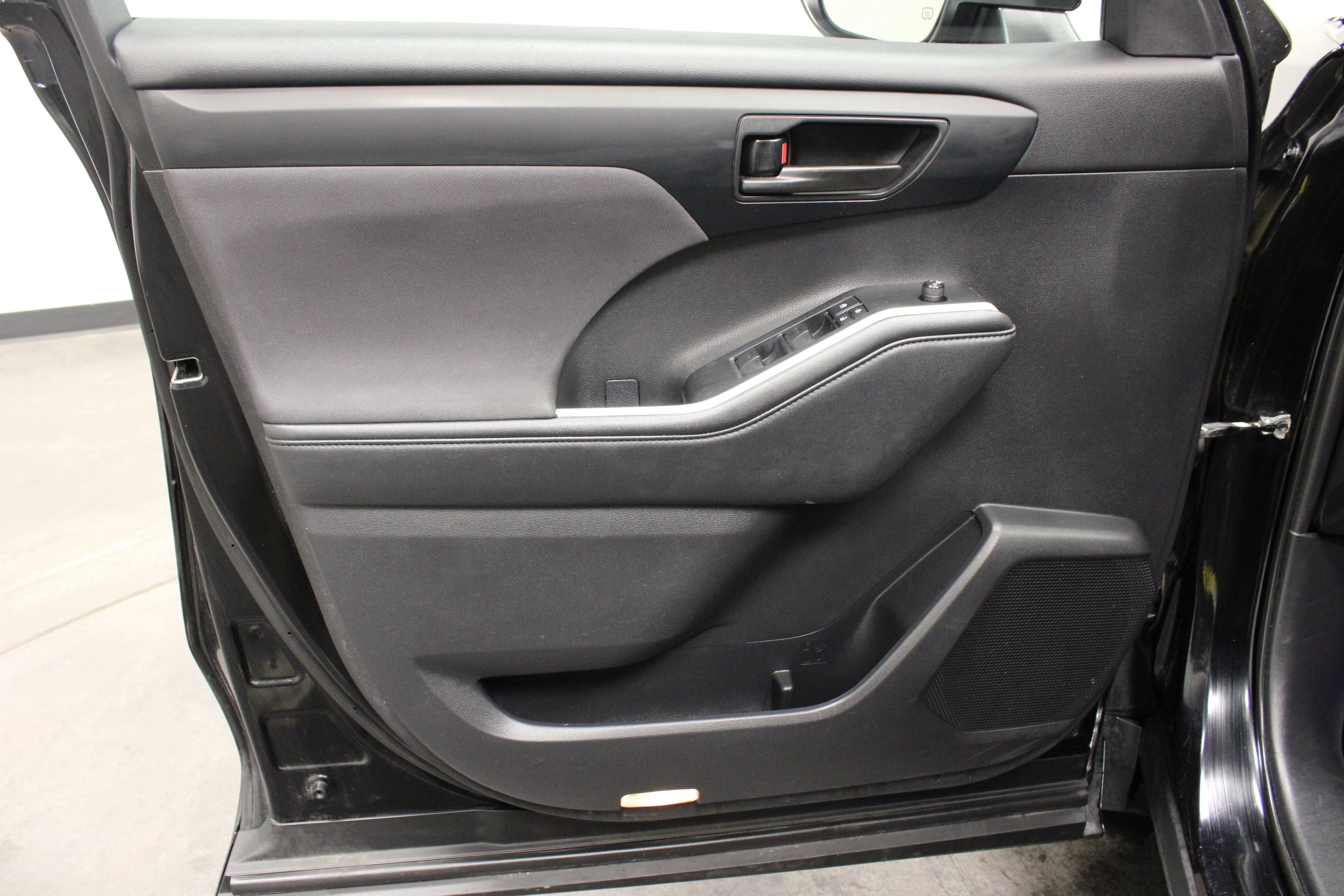 Used 2021 Midnight Black Metallic Toyota LE image 14