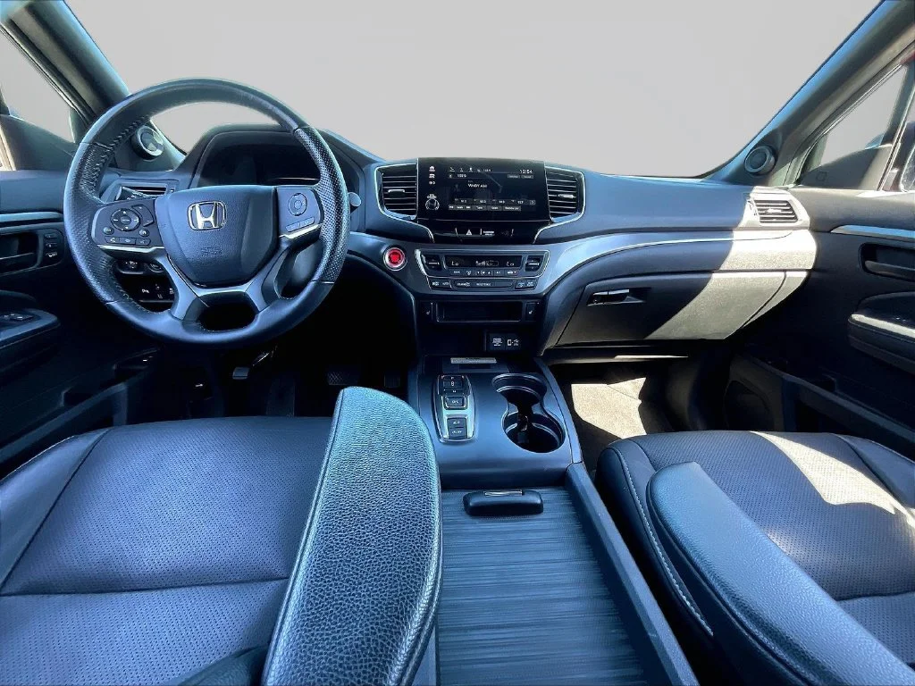 Used 2023  Honda EX-L image 8