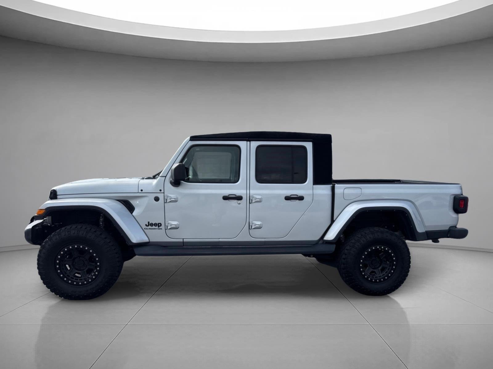 Used 2022 Silver Zynith Clearcoat Jeep Sport S image 6