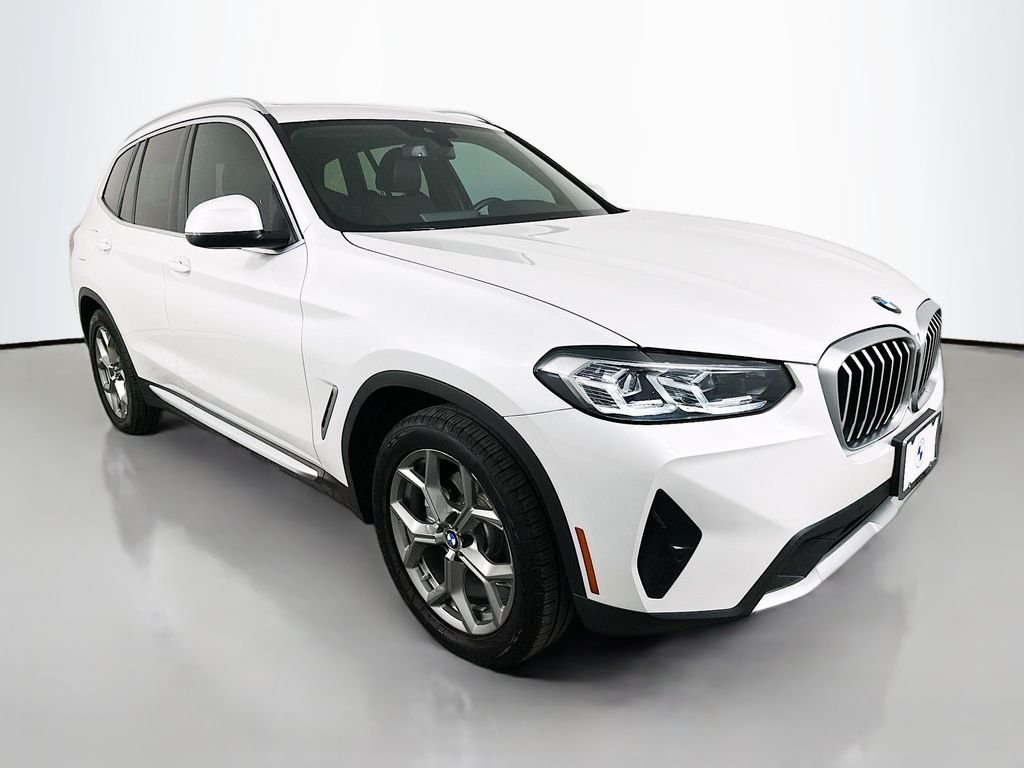 Used 2024 Mineral White Metallic BMW sDrive30i image 3