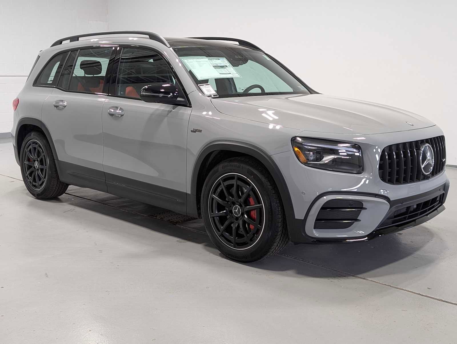 2026 Mercedes-Benz GLB AMG GLB 35 - Photo 6